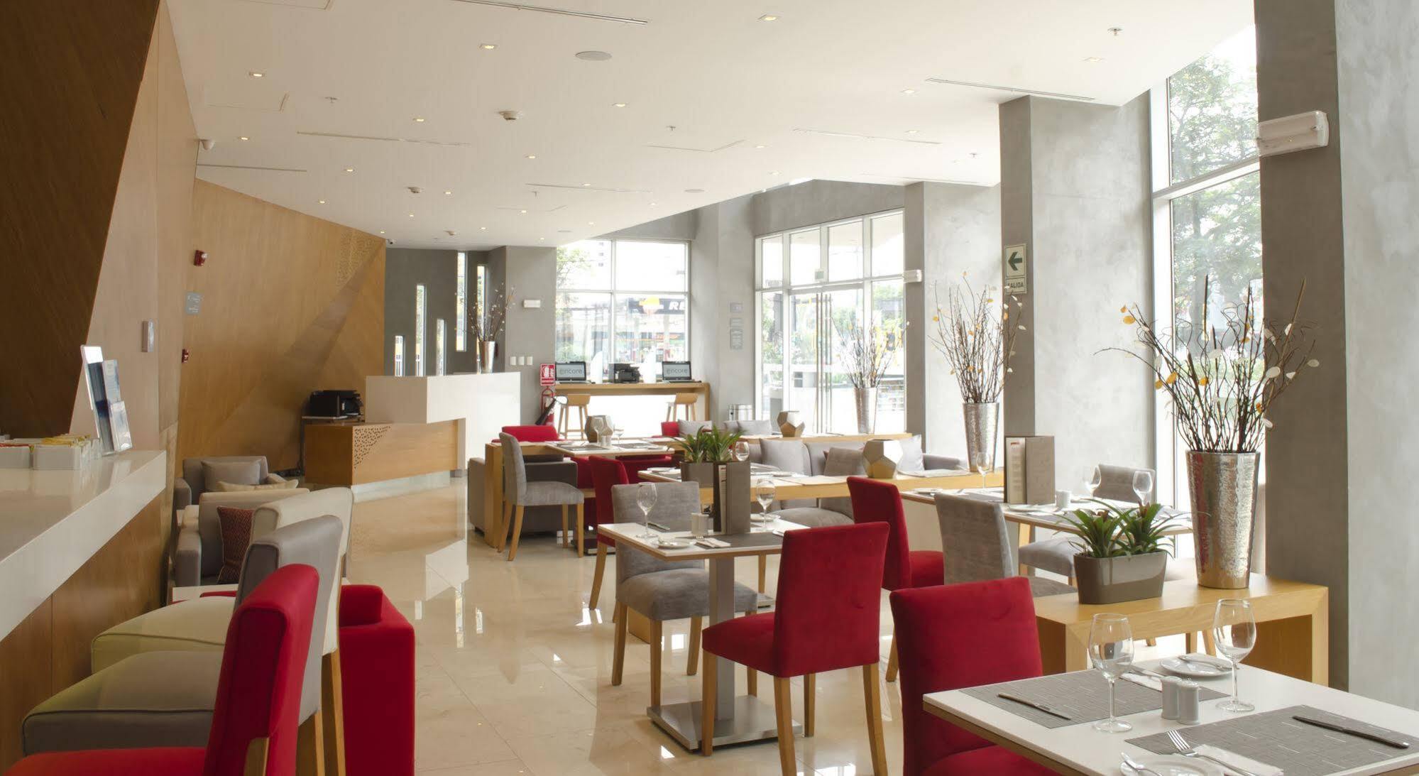 Ramada Encore By Wyndham Lima San Isidro Exterior photo